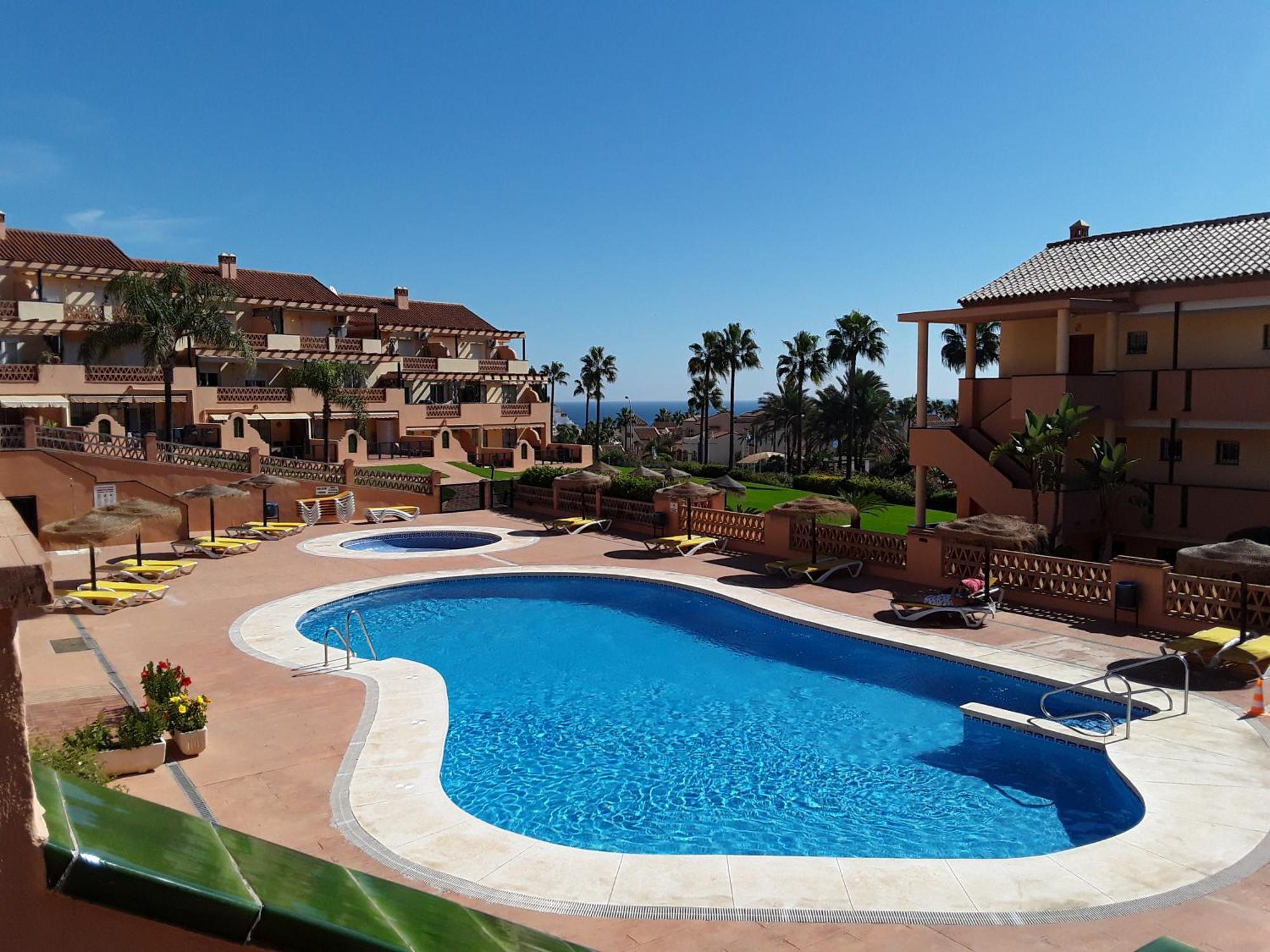 Whydhand Resorts Apartments ,Pools And Lovely Terrace Фуэнхирола Экстерьер фото